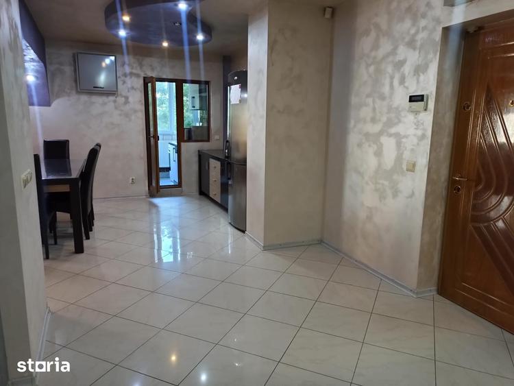 3 camere Popa ?apca, Decomandat/Centrala/PARCARE, Amplasament EXCELENT - 16