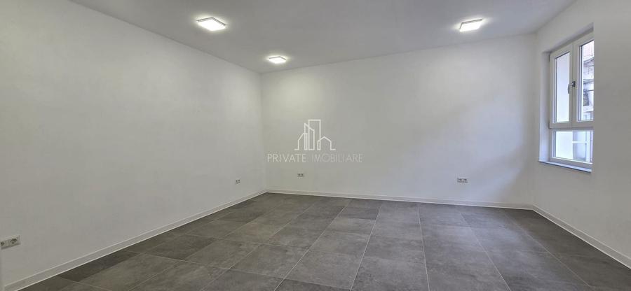 Spațiu comercial, de 50 mp, în Central