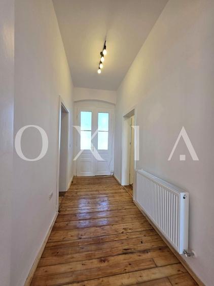 Apartament cu 3 camere semidecomandat în Elisabetin