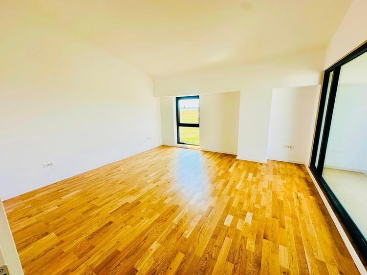 Duplex cu 5 camere cu Piscina în Otopeni