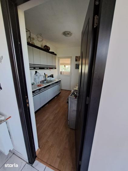 Casă cu 6 camere cu Teren 700 Mp în Bucium
