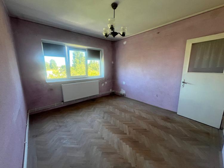 Apartament cu 2 camere semidecomandat în City Park Mall