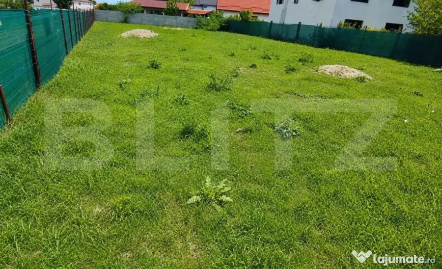 Teren de 778 mp, în Lunca