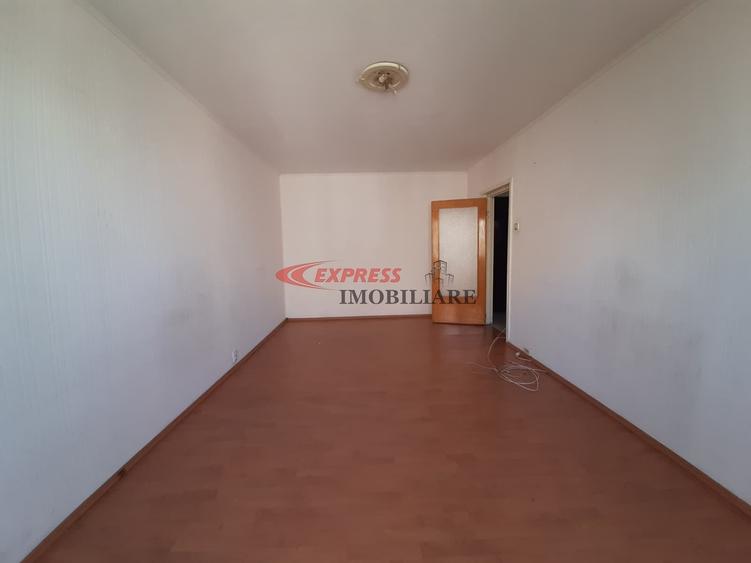Apartament cu 3 camere decomandat în Dristor