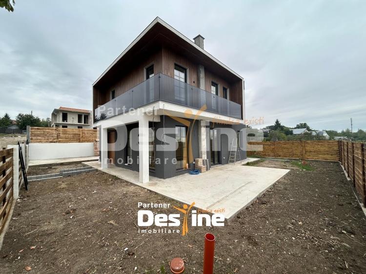 Casă individuală cu 5 camere cu Teren 360 Mp în Rediu