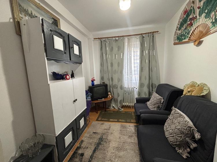 Apartament cu 3 camere semidecomandat, mobilat în Hipodrom 2