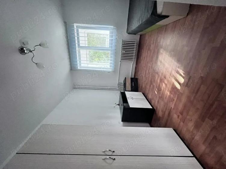 Apartament cu 3 camere semidecomandat în Crângași