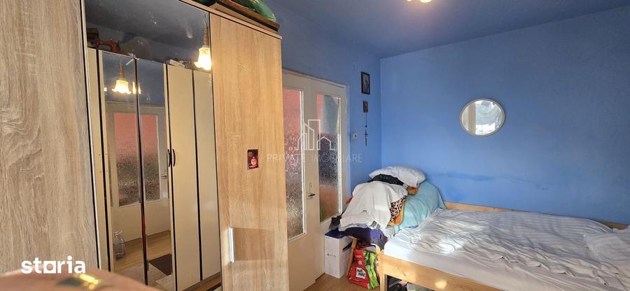 Apartament cu 3 camere semidecomandat în Central