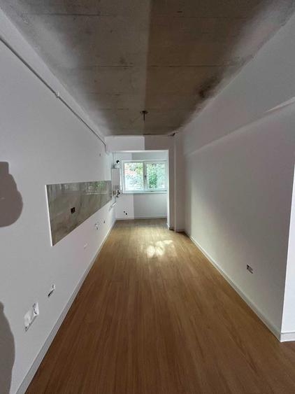 Apartament cu 2 camere semidecomandat în 1 Mai