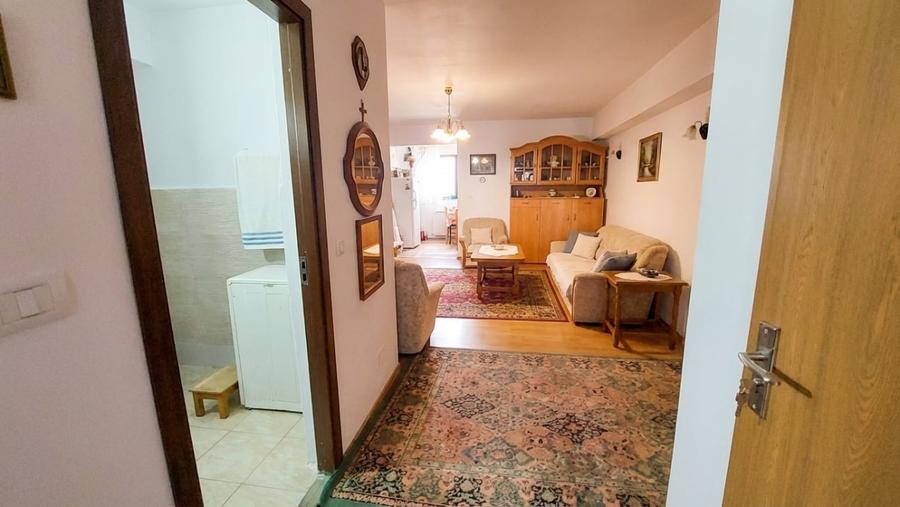 Apartament cu 2 camere decomandat, mobilat în Cetate — fotografia 3