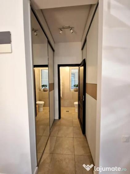 Apartament cu 4 camere decomandat în Central