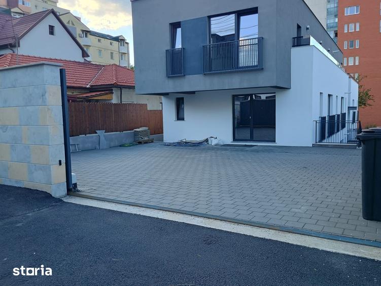 Spațiu comercial, de 500 mp, în Zorilor