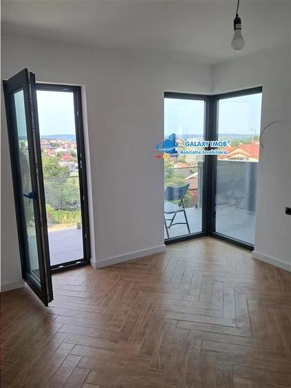 Casă cu 4 camere cu Teren 430 Mp în Bradu