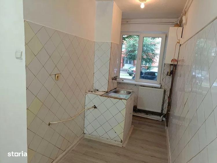 Apartament cu 2 camere nedecomandat în Dâmbu Pietros