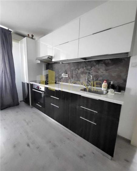 Apartament cu 3 camere decomandat, mobilat în Cantacuzino