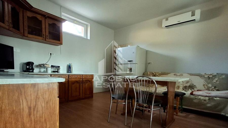 Casă individuală cu 5 camere cu Teren 697 Mp în Vladimirescu