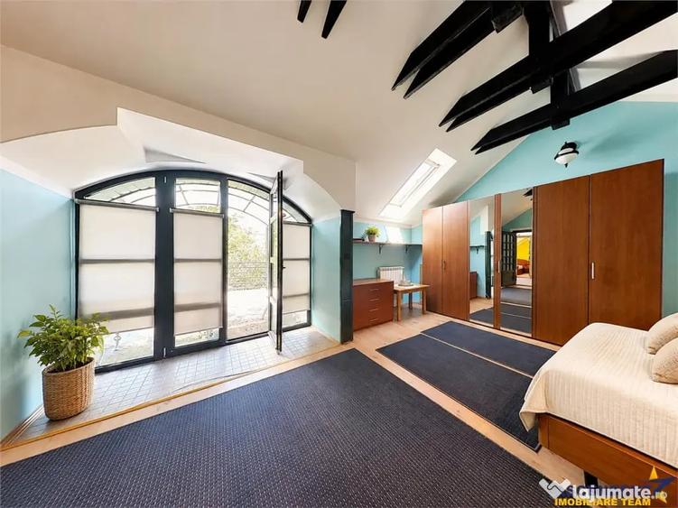 Casă cu 4 camere cu Teren 200 Mp în Central