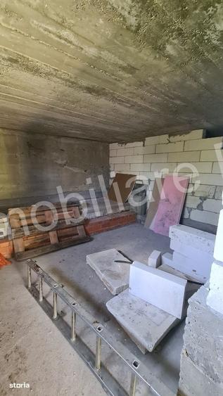 Casă cu 4 camere în Arefu