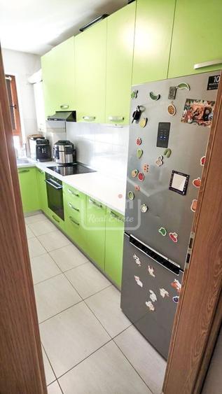 Apartament cu 2 camere decomandat, mobilat în Tractorul