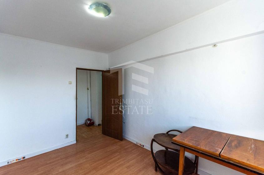 Apartament cu 3 camere decomandat în Pantelimon
