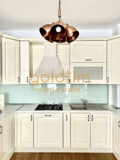 Apartament cu 5 camere decomandat, mobilat în Eminescu