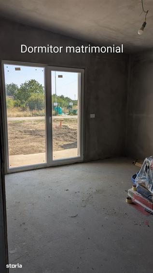Casă cu 4 camere cu Teren 670 Mp în Vladimirescu