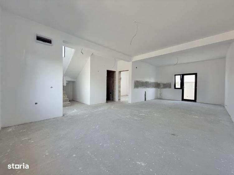 Casă cu 3 camere cu Teren 360 Mp în Central