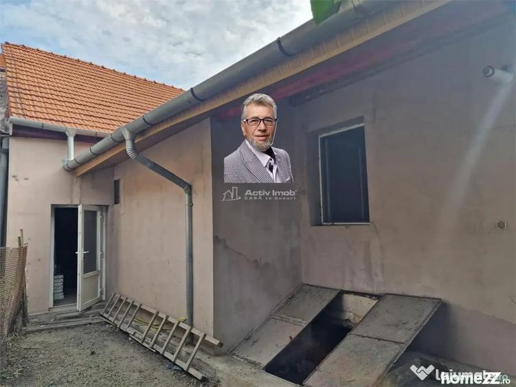 Casă cu 6 camere cu Teren 306 Mp în Muncitoresc