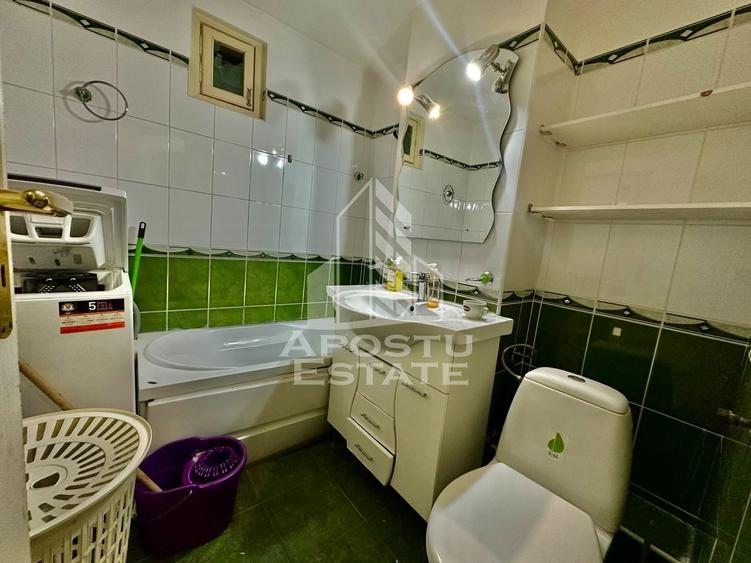 Apartament cu 2 camere semidecomandat în Aradului