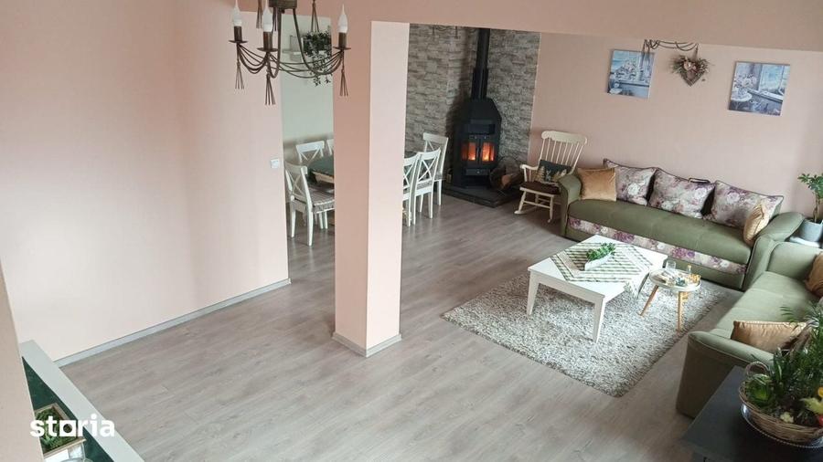 Casă cu 7 camere cu Teren 2000 Mp în Rădăuți