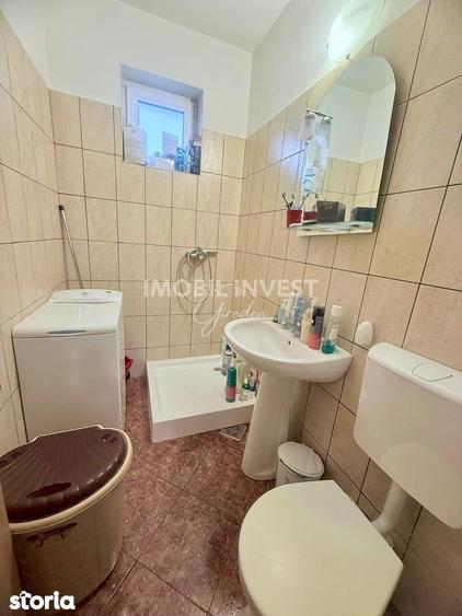 Apartament cu 3 camere în Cetate