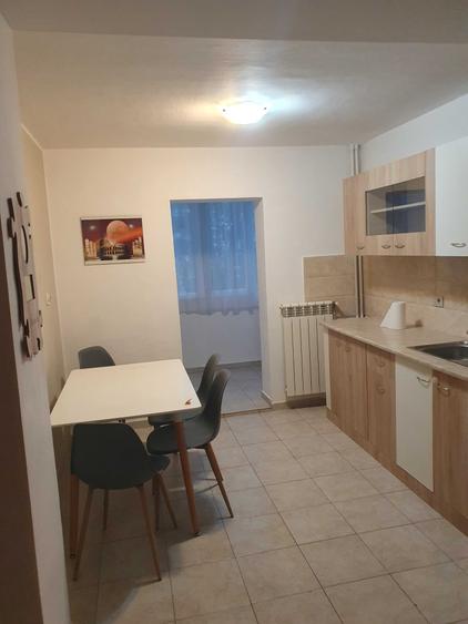 Apartament cu 2 camere decomandat în Decebal