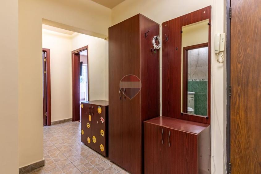 Apartament 3 camere mobilat ,strada Novaci în zona 13 Septembrie - 15