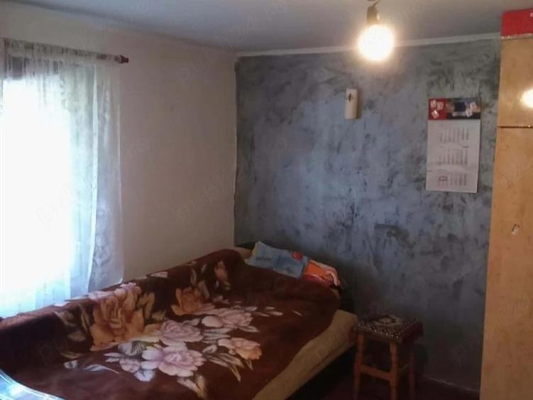 Casă individuală cu 2 camere cu Teren 500 Mp în Central