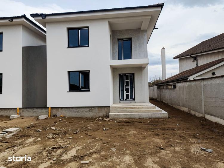 Casă cu 5 camere cu Teren 405 Mp în Oncea