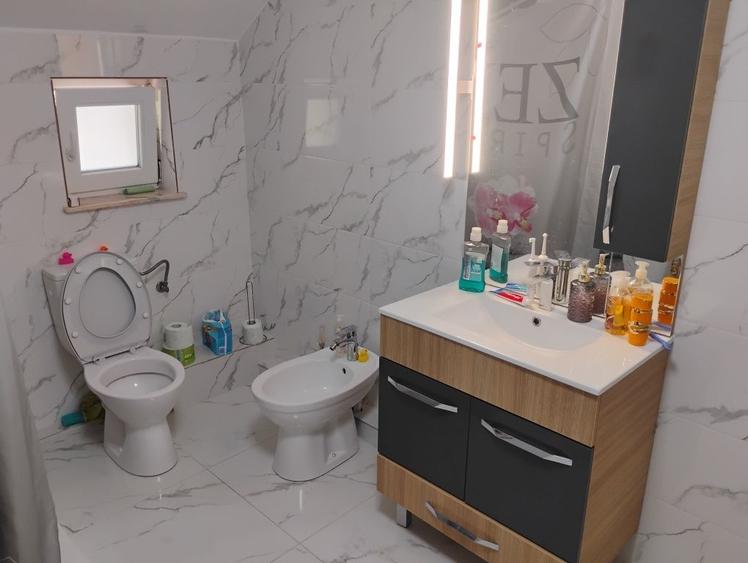 Casă cu 4 camere în Glâmbocu