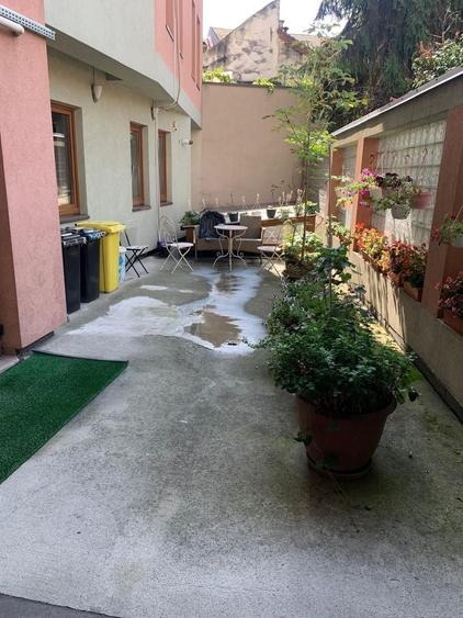 Spațiu comercial, de 280 mp, în Ultracentral