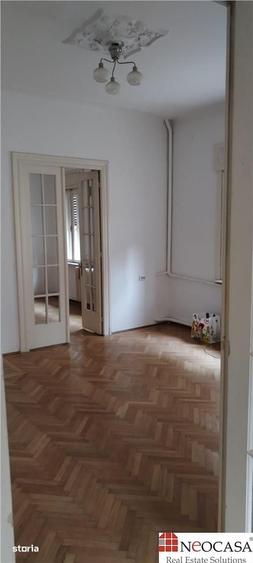 Casă cu 4 camere cu Teren 204 Mp în Floreasca