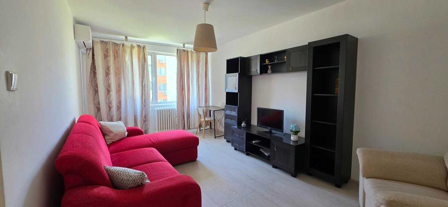 Apartament cu 2 camere decomandat în Teiul Doamnei