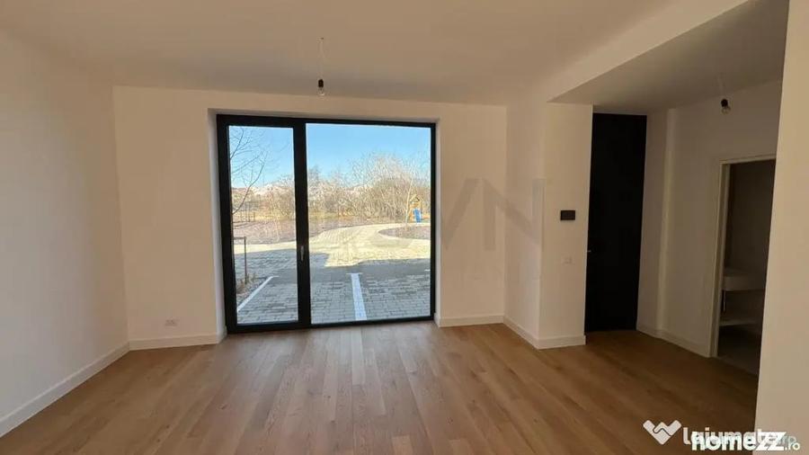 Casă cu 4 camere cu Teren 90 Mp în Grivița