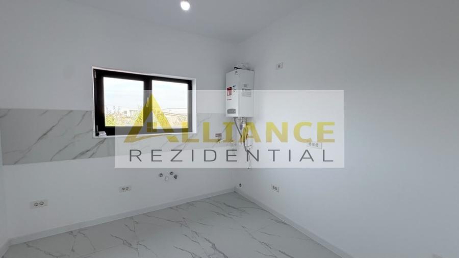 Casă individuală cu 4 camere cu Canalizare în Berceni