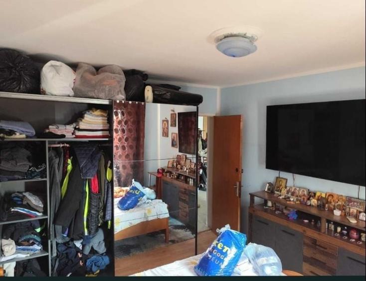 Apartament cu 4 camere decomandat în Crângași
