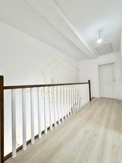 Casă cu 5 camere cu Teren 470 Mp în Ghiroda