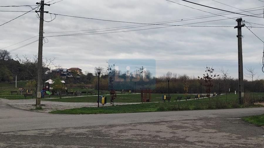 Casă cu 6 camere cu Canalizare în Băicoi