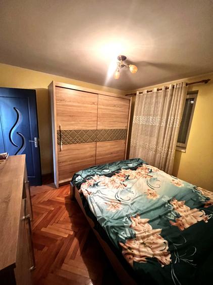 Apartament cu 3 camere în Cetate