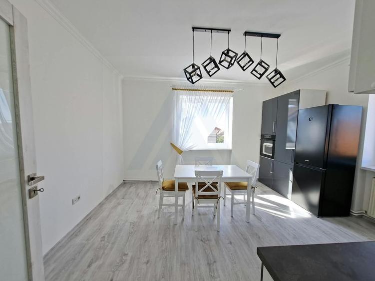 Apartament cu 3 camere decomandat, mobilat în Trei Stejari