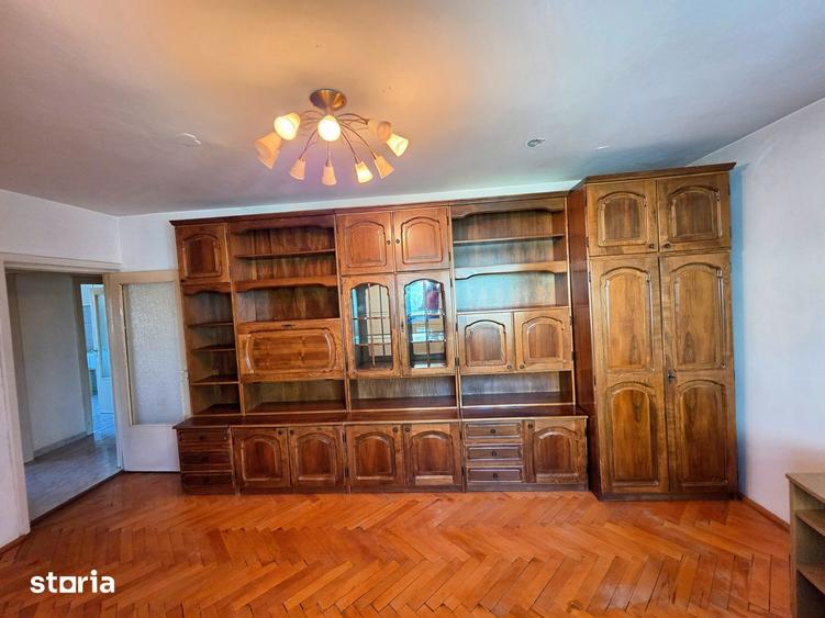 Vand apartament cu 2 camere decomandat in Calea Lipovei 78.000 euro - 15