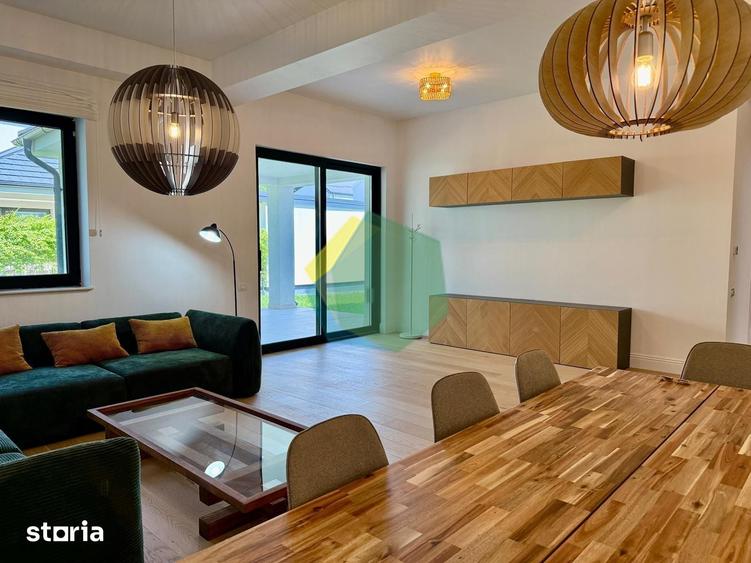Casă cu 8 camere cu Teren 400 Mp în Corbeanca