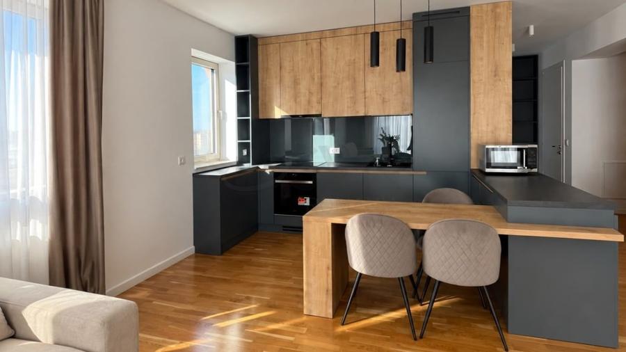Apartament cu 3 camere decomandat în Domenii