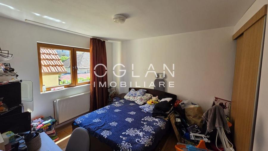 Apartament cu 3 camere decomandat, mobilat în Cedonia